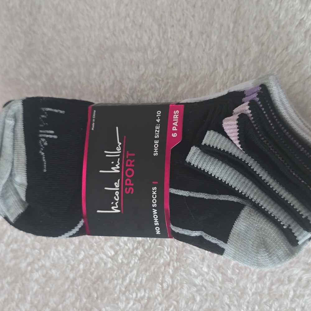 Nicole Miller Sport No Show Socks - Black and Gray